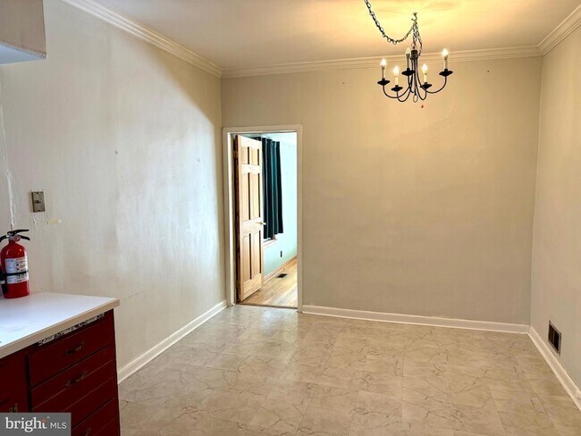 Building Photo - 136 Maple Terrace