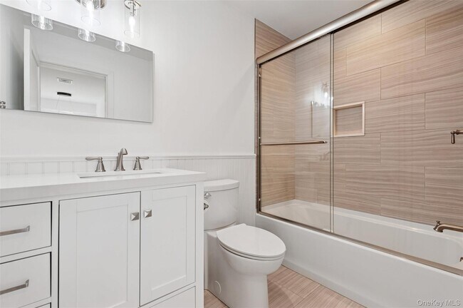 Building Photo - 4056 Noyack Rd