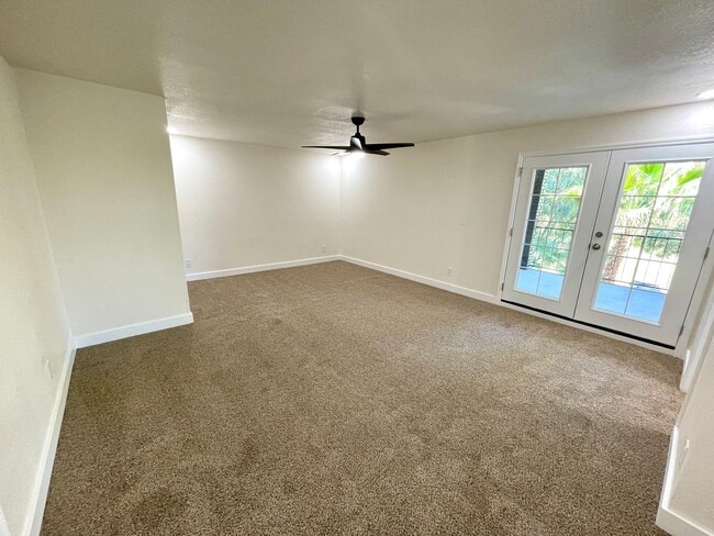 Building Photo - Gorgeous 2-Story Home with Golf Course Views and Modern Amenities!