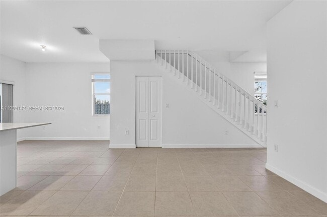 Building Photo - 2650 SE 29th St