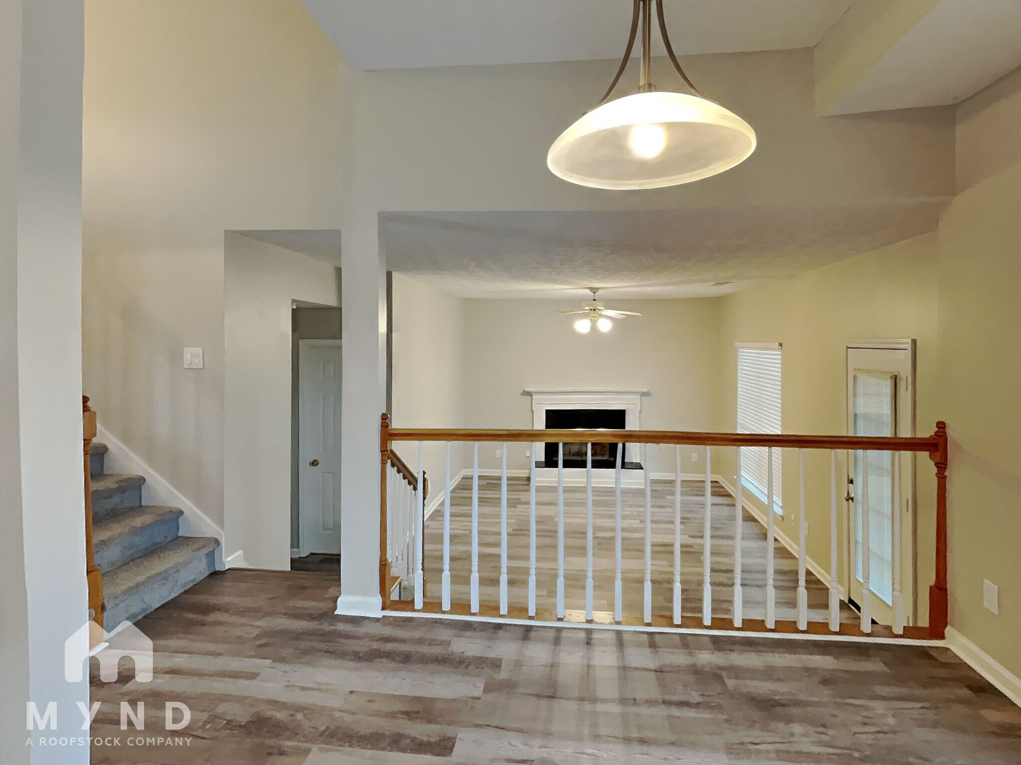 Building Photo - 723 River Valley Dr