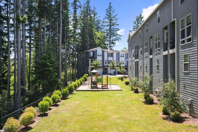 Building Photo - 13717 Admiralty Way
