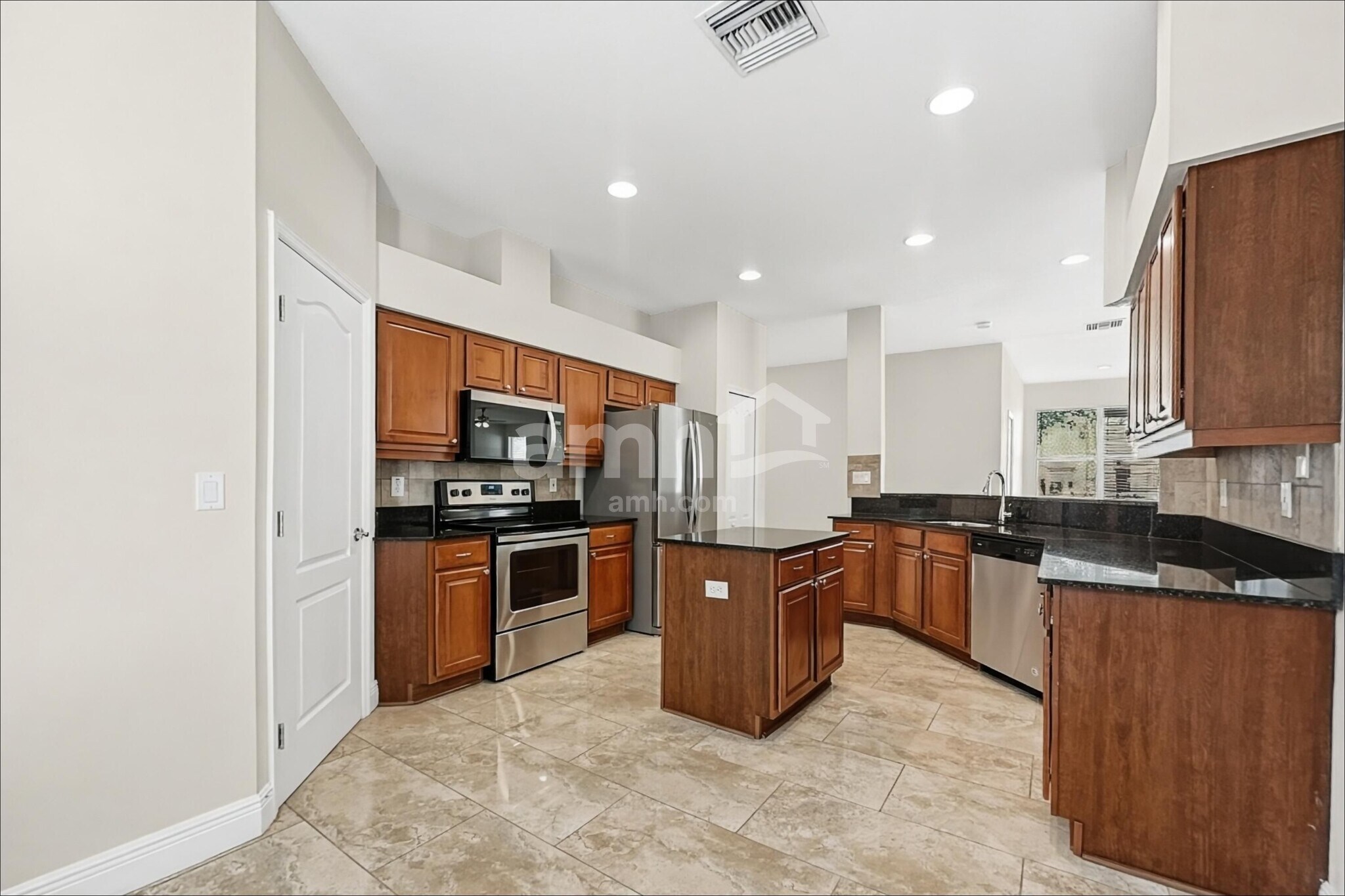 Building Photo - 802 Lesa Glen Pl
