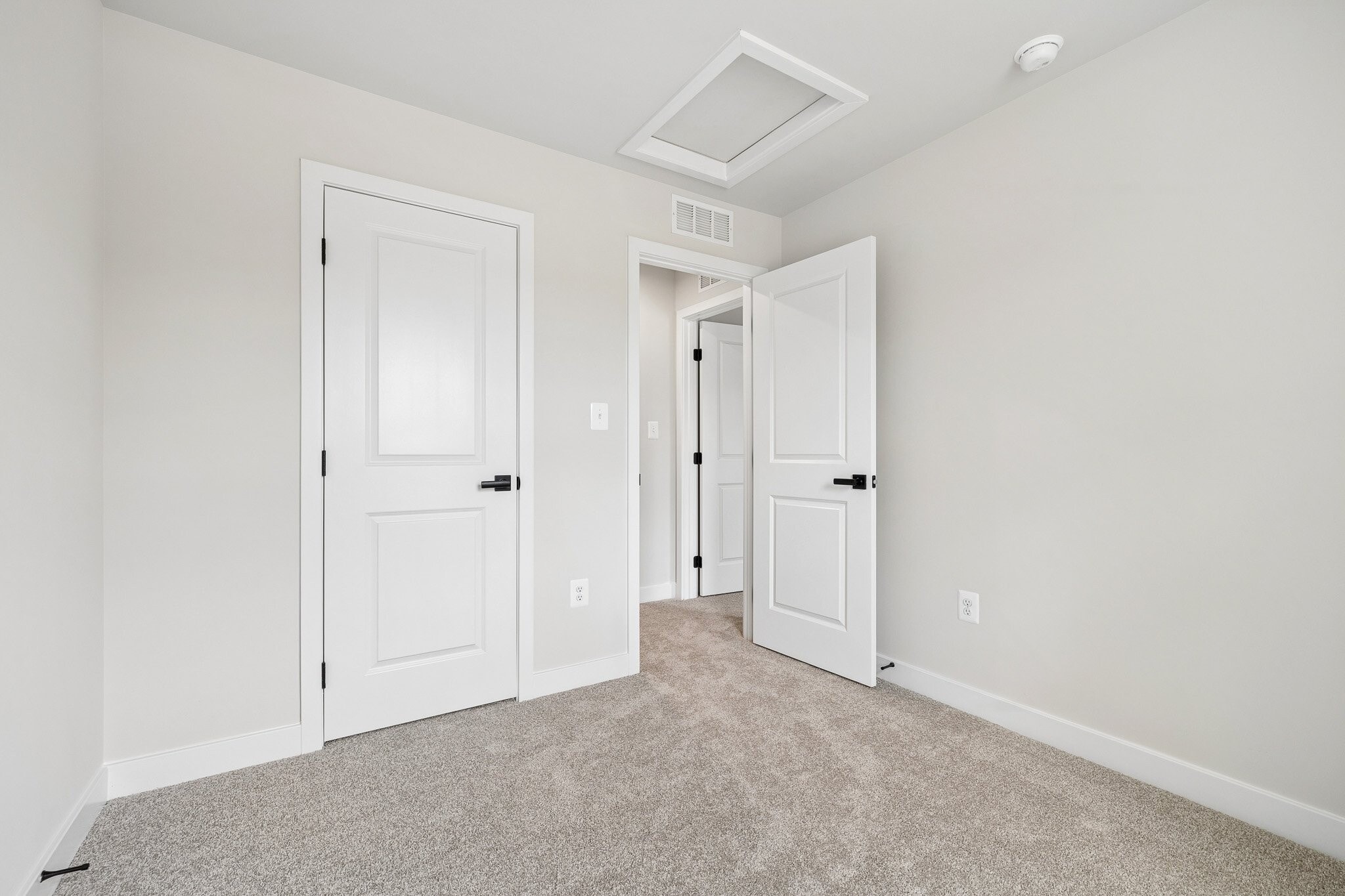 Building Photo - 473 Wild Poppy Dr