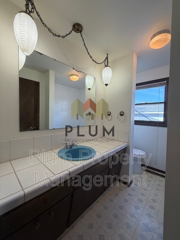 Building Photo - 1402 Khanabad Way