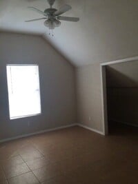 Building Photo - University