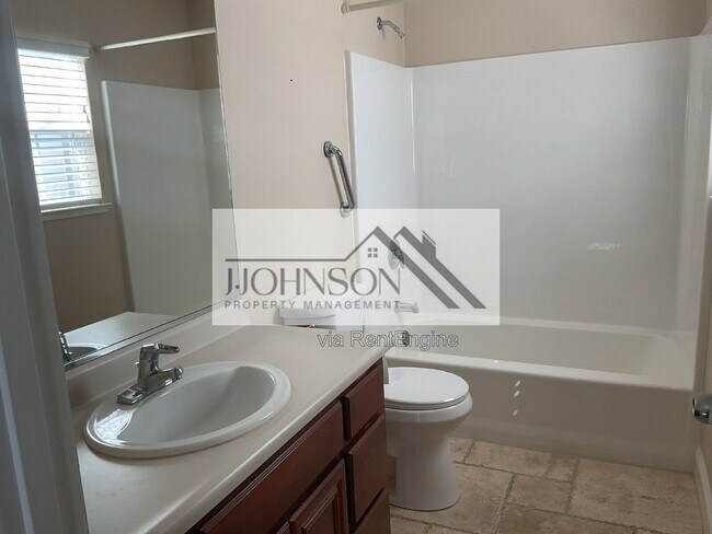 Building Photo - 2676 Daisy Ln