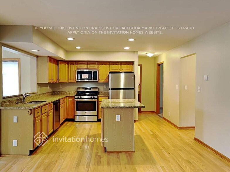 Building Photo - 330 Bayberry Ct