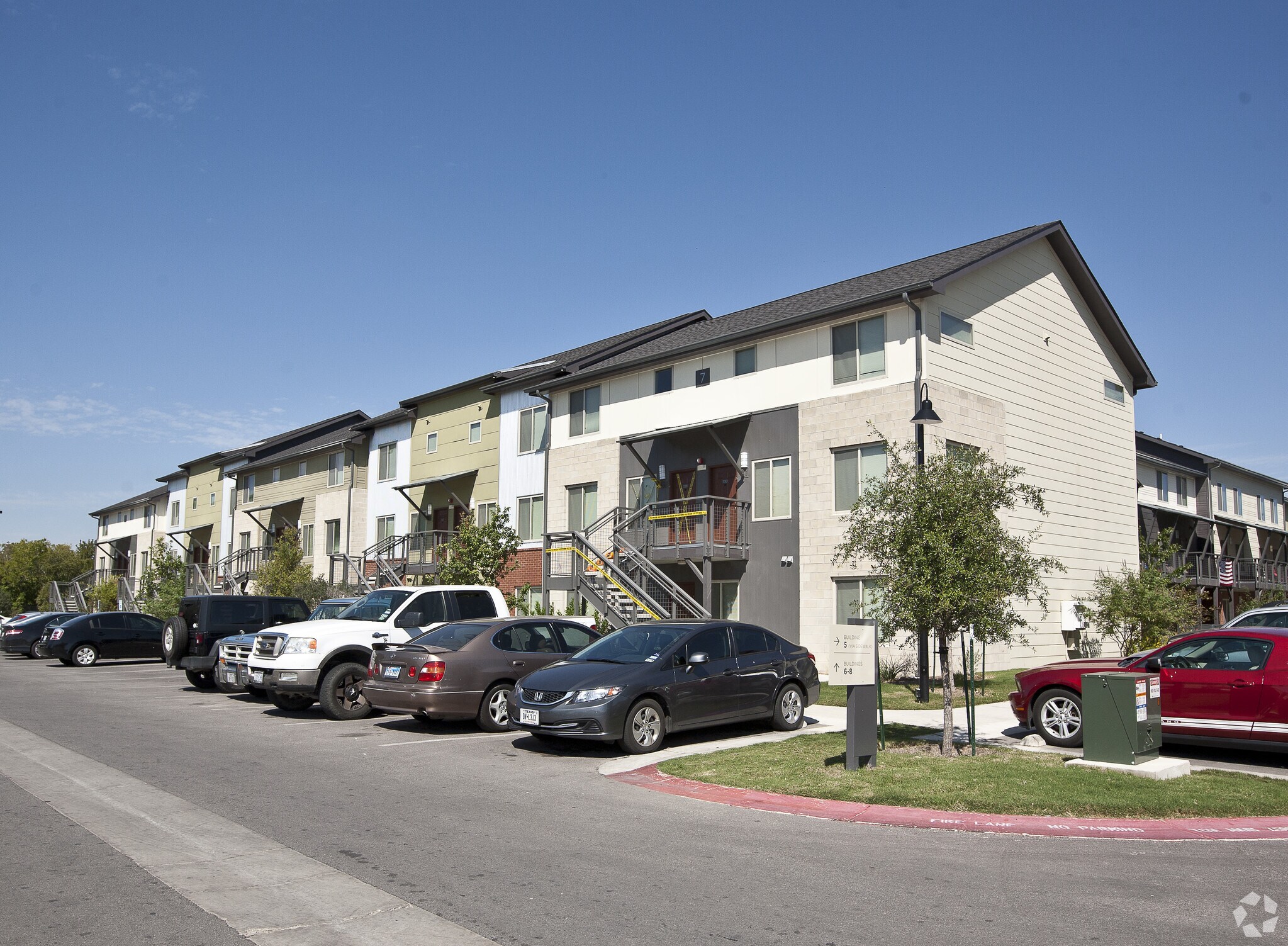 Building Photo - The Thompson | Student Housing