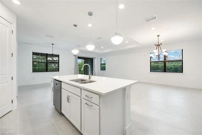 Building Photo - 10335 Ventana Ln