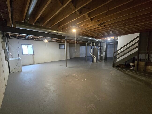 Building Photo - 217 Lexington Ct