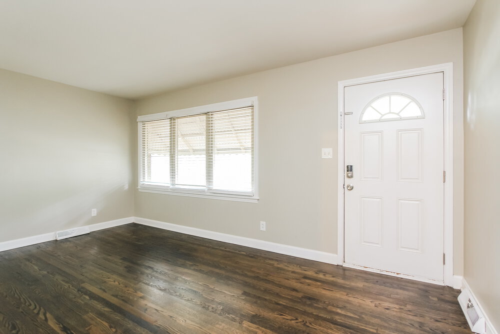 Building Photo - 3924 Broadview Dr
