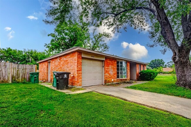 Building Photo - 4969 E Ridge Creek Dr