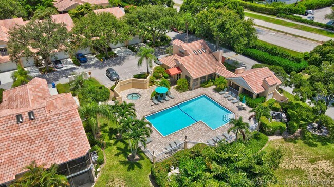 Building Photo - 23061 Aqua View