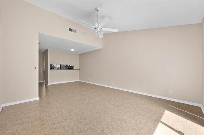 Building Photo - 144 Deerfield Ct