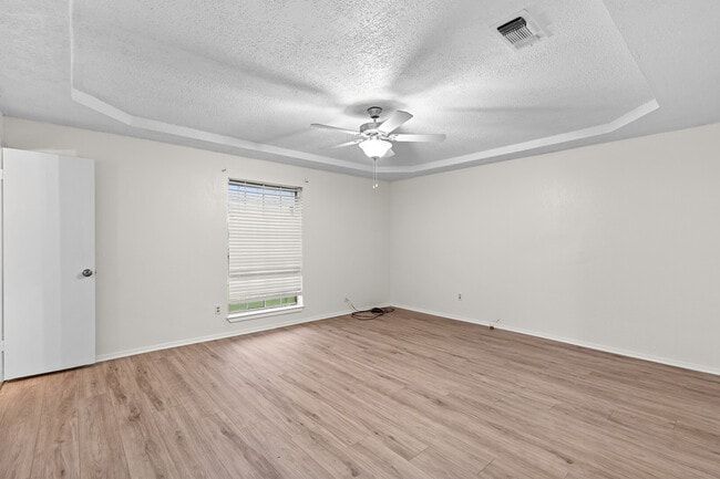 Building Photo - 1208 Clark St