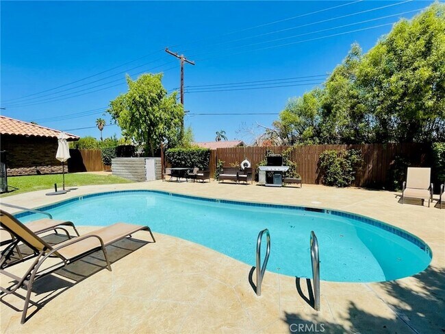 Building Photo - 79400 Ave 42