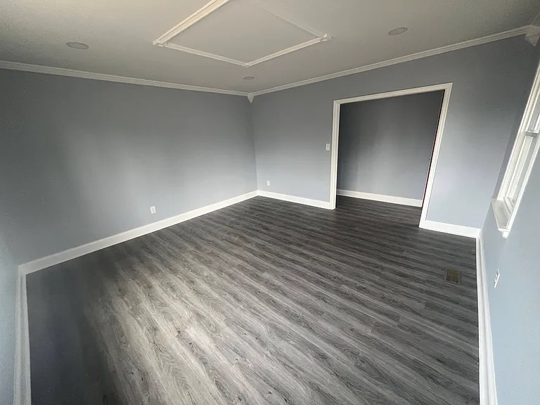 Building Photo - 231 Adams St