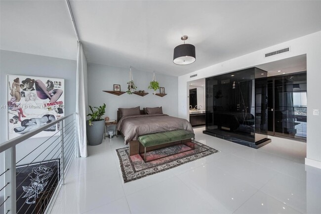 Building Photo - 1040 Biscayne Blvd