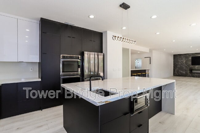 Building Photo - 1518 Southridge Ct