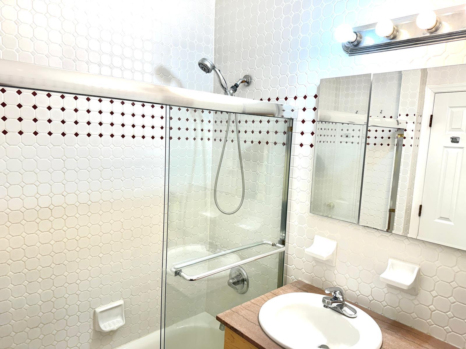 2nd floor bathroom - 1155 Welling Ct