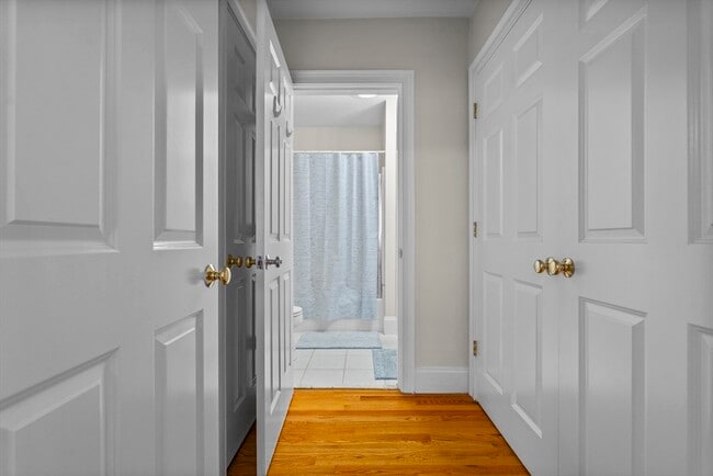 Building Photo - 320 W Broadway