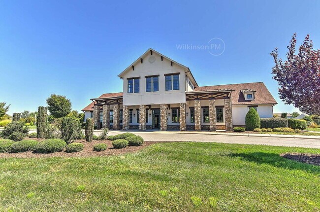 Building Photo - Beautiful 3,409 sqft 5-bedroom 3-bath Exec...