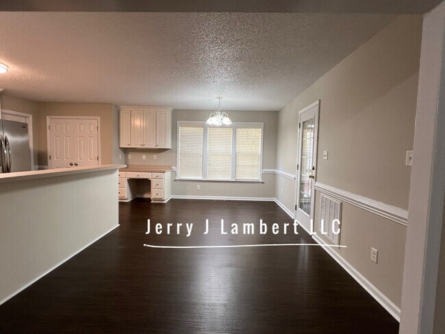 Building Photo - 106 Abram Way