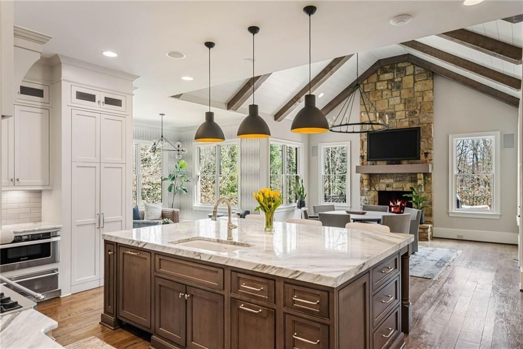 Building Photo - 5265 Peachtree Dunwoody Rd NE