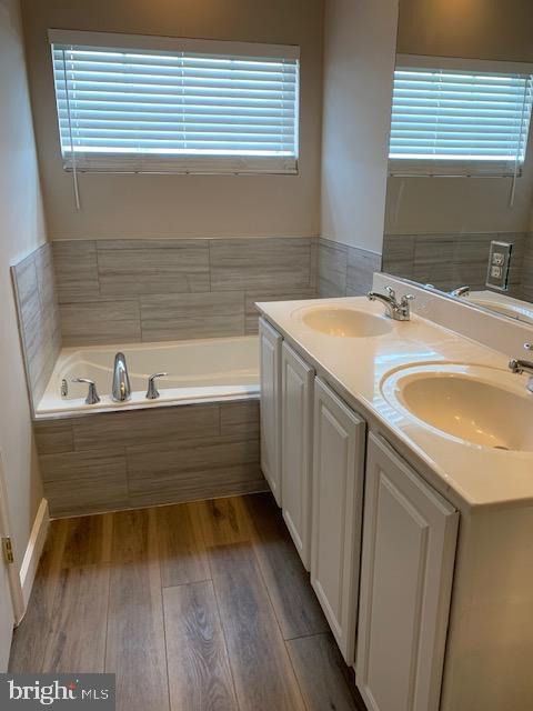 Building Photo - 9240 Cascade Falls Dr