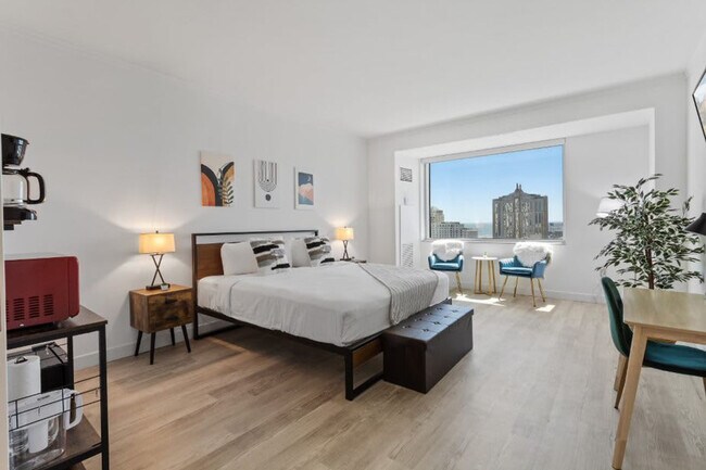 Primary Photo - 810 Pacific Ave