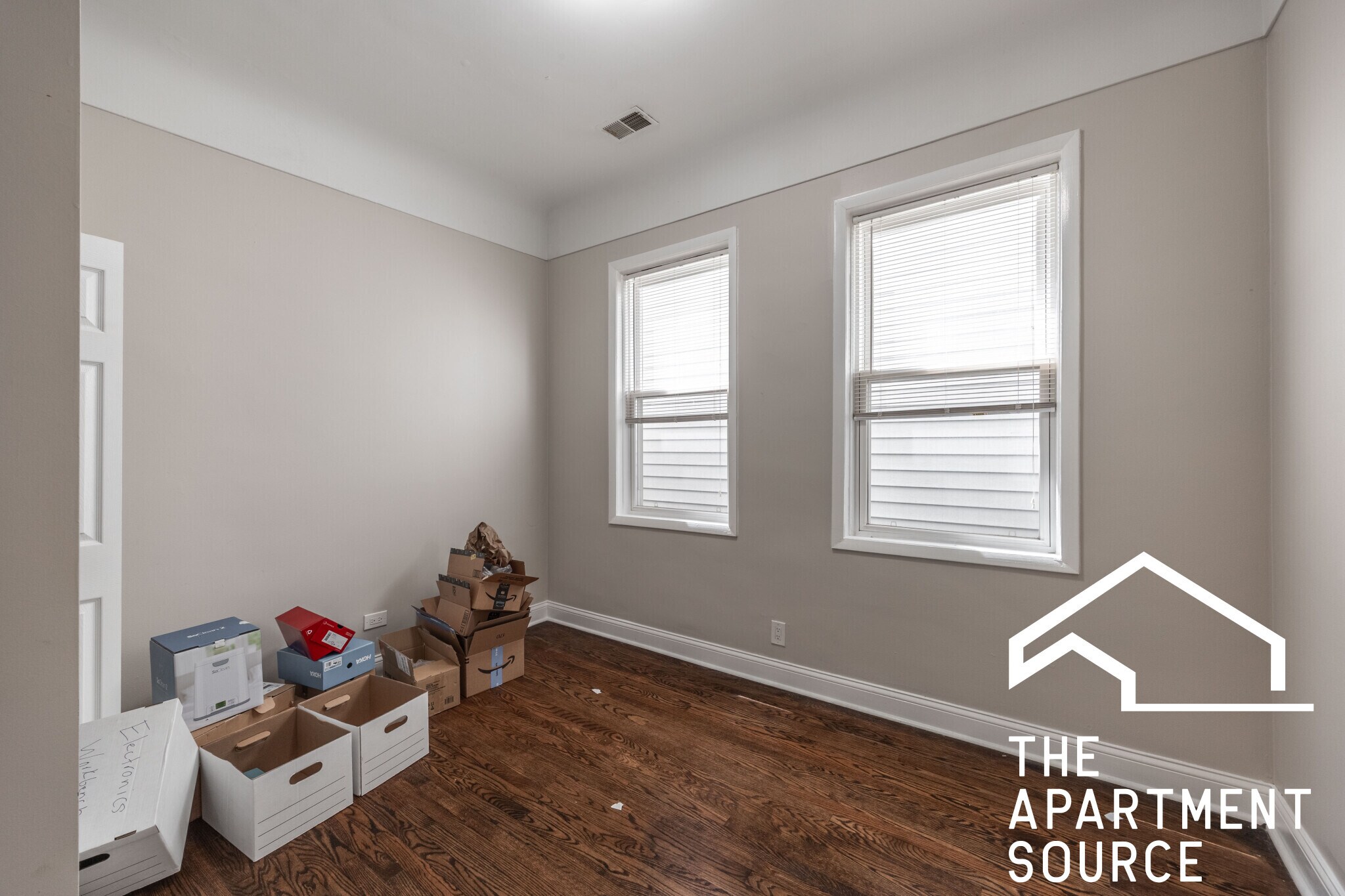 Building Photo - 4849 N Seeley Ave