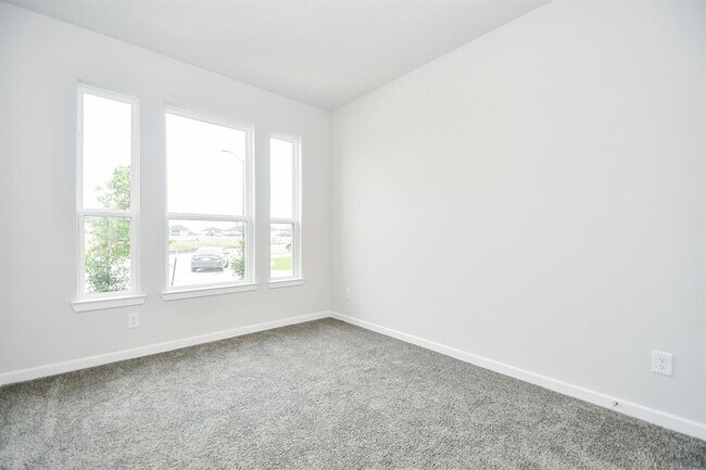 Building Photo - 21835 Erskine Peaks Pl