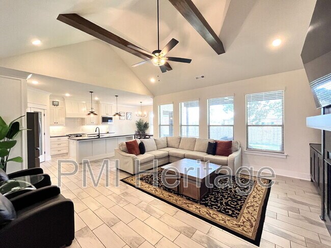 Building Photo - 2061 Larry Ln