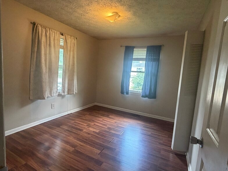 Building Photo - 3056 Dale Hollow Dr