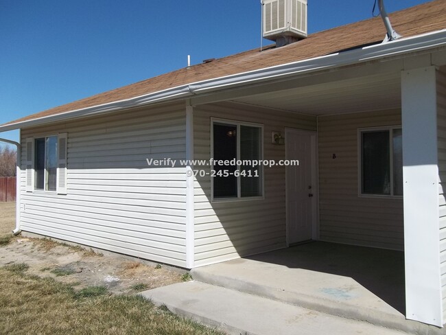 Primary Photo - Updated Townhome - 3 bedroom 2 bath