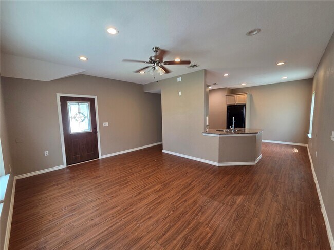 Building Photo - 438 Spence Ln