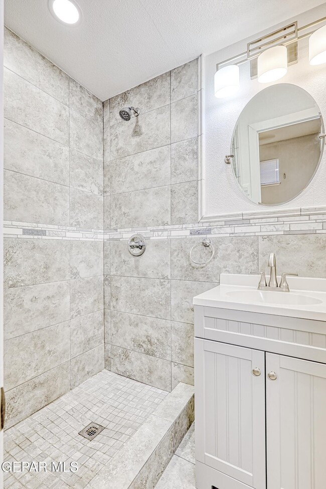 Building Photo - 6200 Palo Alto Ave