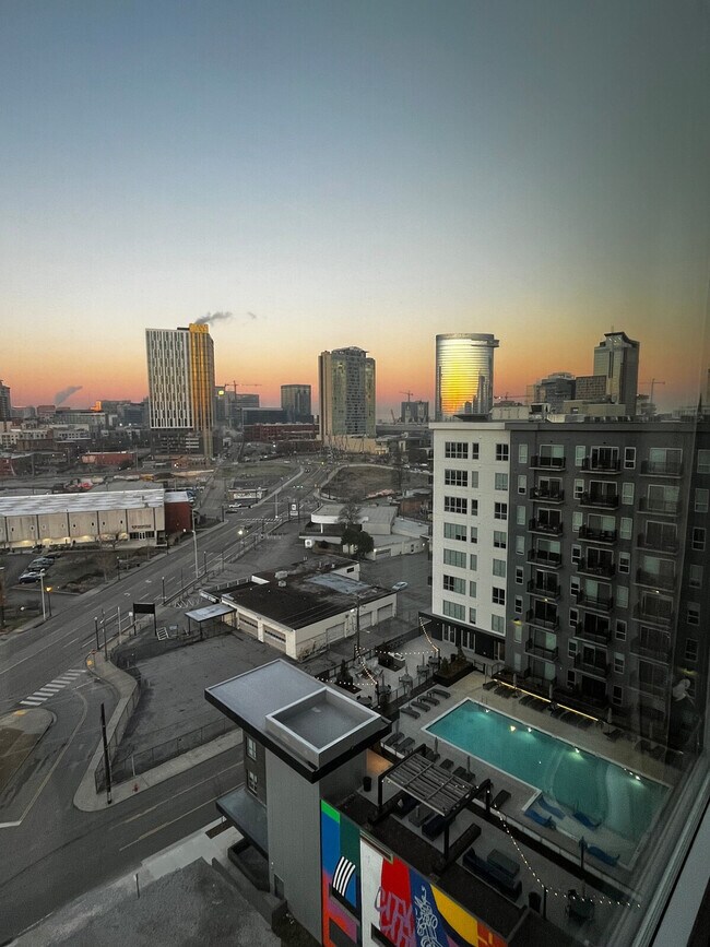 Building Photo - 516 Lea Ave