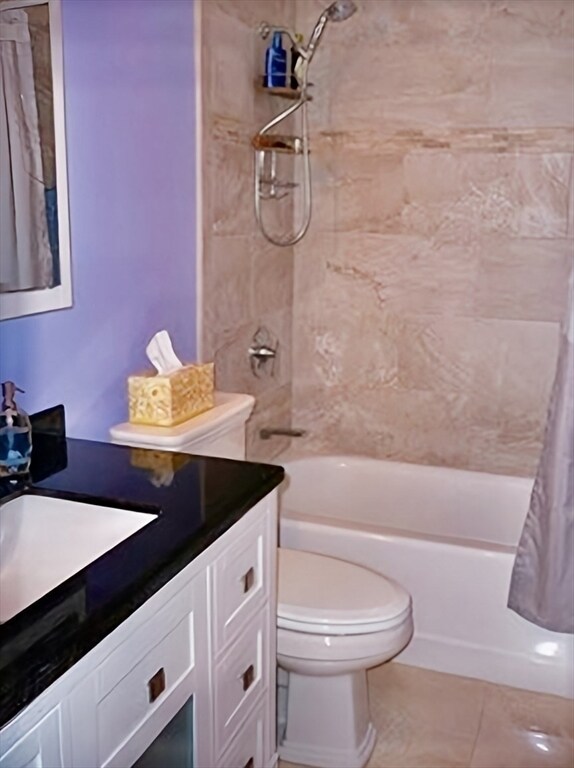 Building Photo - 33 Pond Ave