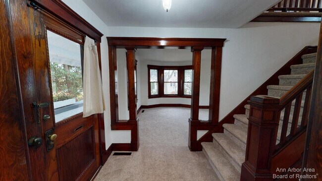 Building Photo - 1705 Jackson Ave