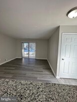 Building Photo - 1003 Oswego Ct