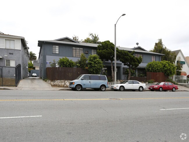 Primary Photo - 730 Crenshaw Blvd
