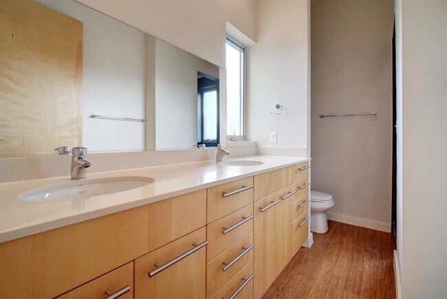 Building Photo - 5312 Agatha Cir