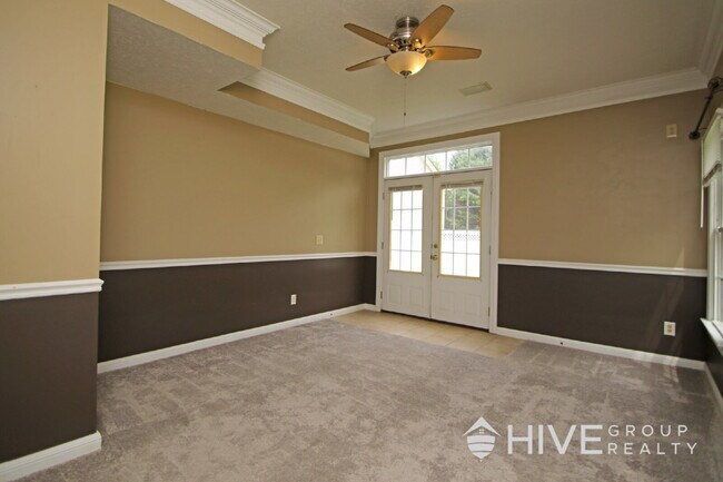 Building Photo - Golf Course Living with Spacious Comfort Inside & Out!