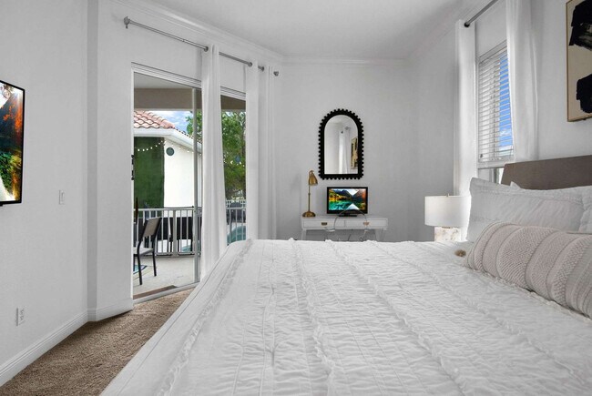 Building Photo - 7450 Gathering Dr