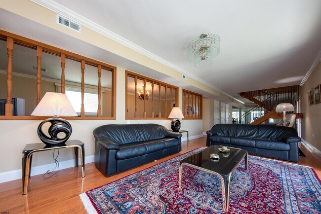 Building Photo - 3201 Bayland Dr