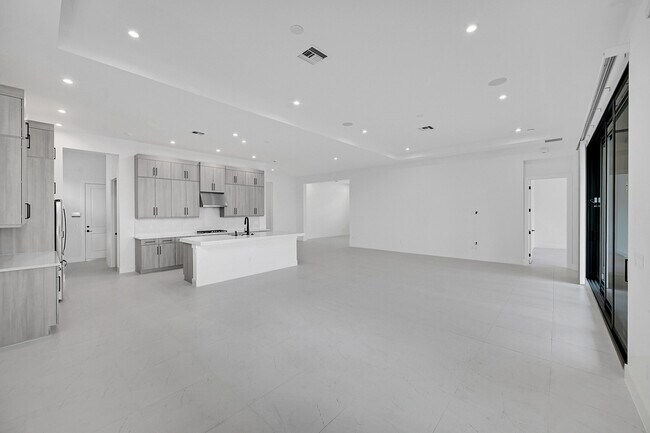 Building Photo - 9520 St Germain Dr