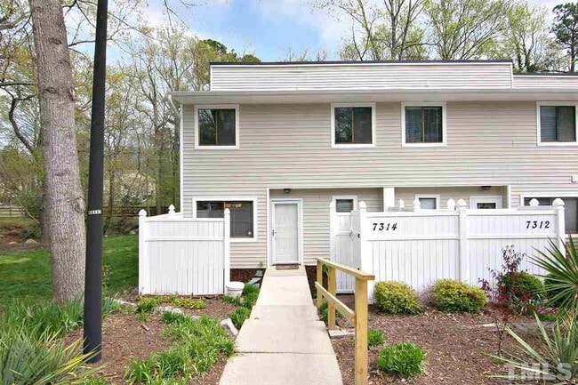 Building Photo - 7314 Sandy Creek Dr