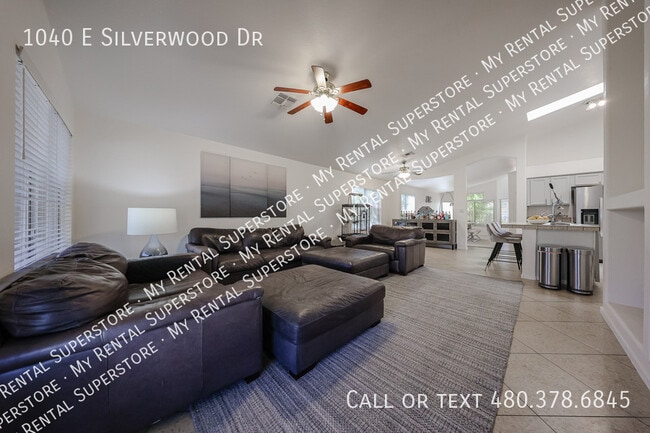 Building Photo - 1040 E Silverwood Dr